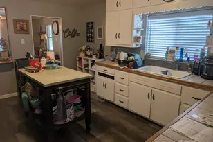 601 W Gordon St, Francesville, IN 47946 - Photo 7