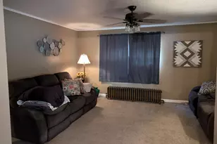 601 W Gordon St, Francesville, IN 47946 - Photo 9