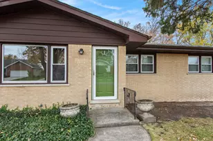 2238 Meadow Ln, Schererville, IN 46375 - Photo 5