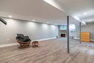 1035 Willard St, Gary, IN 46404 - Photo 29