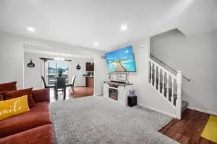 6870 Wallace St, Merrillville, IN 46410 - Photo 7