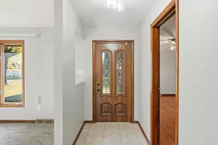 14 Helena Dr, Schererville, IN 46375 - Photo 3