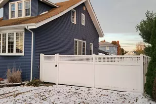 1423 Lake Ave, Whiting, IN 46394 - Photo 3