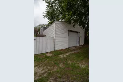 1214 E Michigan Boulevard, Michigan City, IN 46360 - Photo 15