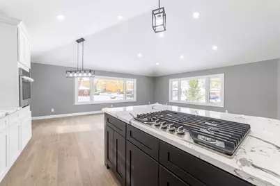 8205 Parkview Avenue, Munster, IN 46321 - Photo 11