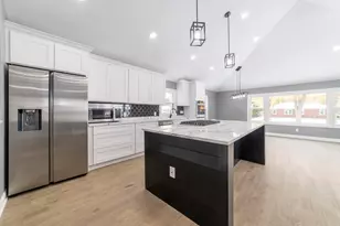 8205 Parkview Ave, Munster, IN 46321 - Photo 9