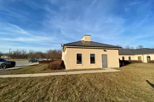 1861 S Sturdy Rd, Valparaiso, IN 46383 - Photo 15