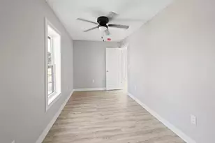 202 Jefferson Ave, La Porte, IN 46350 - Photo 15