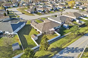 310 Pine Ridge Cir, Lowell, IN 46356 - Photo 29