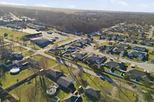 310 Pine Ridge Cir, Lowell, IN 46356 - Photo 33