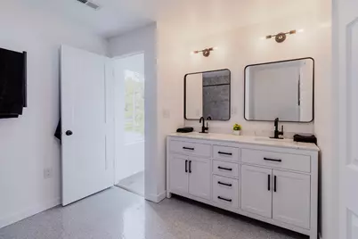 5544 E 10th Avenue, Gary, IN 46403 - Photo 37