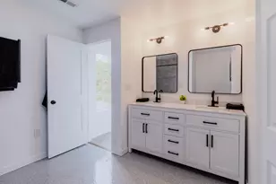 5544 E 10th Ave, Gary, IN 46403 - Photo 37