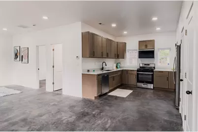 5544 E 10th Avenue, Gary, IN 46403 - Photo 3