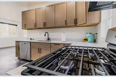 5544 E 10th Avenue, Gary, IN 46403 - Photo 13