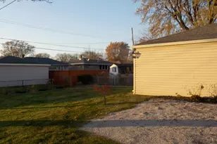 1424 N Broad St, Griffith, IN 46319 - Photo 25