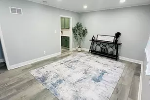 7437 White Oak Ave, Hammond, IN 46324 - Photo 3