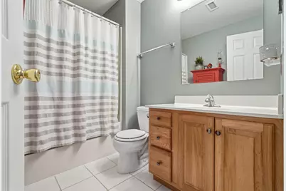 239 Laura Lane, Hobart, IN 46342 - Photo 15