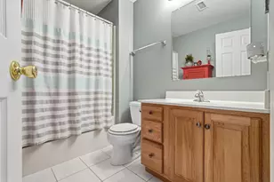 239 Laura Ln, Hobart, IN 46342 - Photo 15