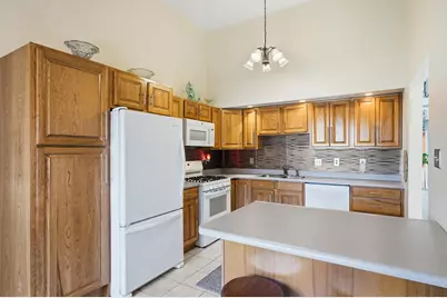 239 Laura Lane, Hobart, IN 46342 - Photo 7