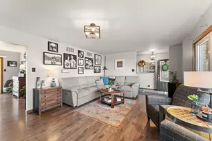 121 7th Ave NW, Demotte, IN 46310 - Photo 7