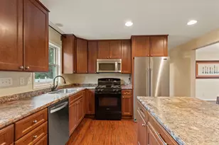 7692 N Emery Rd, Rolling Prairie, IN 46371 - Photo 17