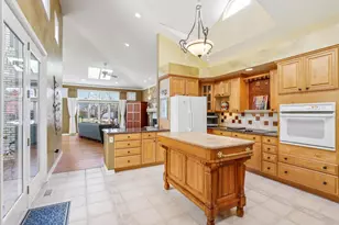 828 Royal Dublin Ln, Dyer, IN 46311 - Photo 23