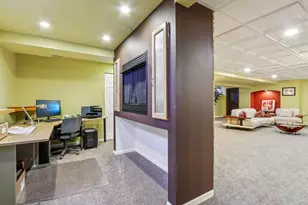 828 Royal Dublin Ln, Dyer, IN 46311 - Photo 57