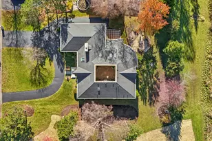 828 Royal Dublin Ln, Dyer, IN 46311 - Photo 11