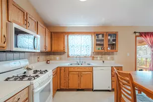 2239 Hamstrom Rd, Portage, IN 46368 - Photo 9