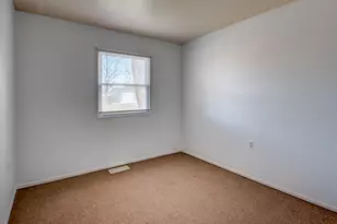 754 Governor Rd, Valparaiso, IN 46385 - Photo 23