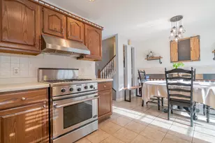 927 Woodhollow Dr, Schererville, IN 46375 - Photo 9