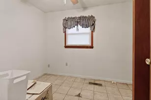 8132 Sycamore Ave, Highland, IN 46322 - Photo 13