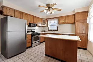 8132 Sycamore Ave, Highland, IN 46322 - Photo 9