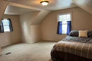 33 N Illinois St, Hobart, IN 46342 - Photo 11