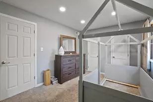 642 Omega Dr, Crown Point, IN 46307 - Photo 15