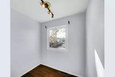 397 W Millport Drive, Valparaiso, IN 46385 - Photo 13