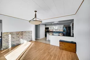 397 W Millport Dr, Valparaiso, IN 46385 - Photo 5