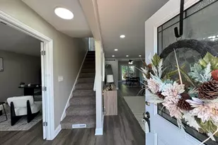 237 Krouser Dr, Valparaiso, IN 46385 - Photo 5