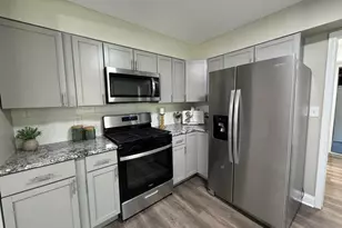 237 Krouser Dr, Valparaiso, IN 46385 - Photo 9