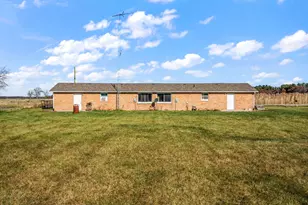 9799 E 1350 N, Wheatfield, IN 46392 - Photo 7