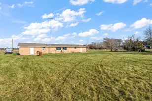 9799 E 1350 N, Wheatfield, IN 46392 - Photo 5