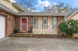 1586 Sunnyslope Dr, Crown Point, IN 46307 - Photo 3