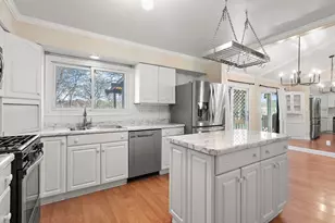 1586 Sunnyslope Dr, Crown Point, IN 46307 - Photo 7