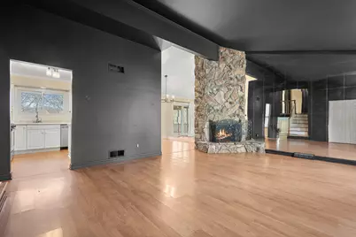 1586 Sunnyslope Drive, Crown Point, IN 46307 - Photo 5