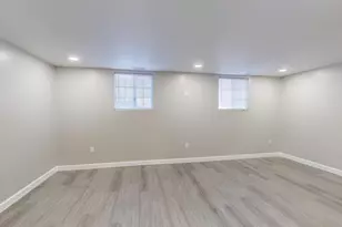 1033 E 51st Pl, Gary, IN 46409 - Photo 25