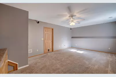 6717 Blackstone Circle, Portage, IN 46368 - Photo 31