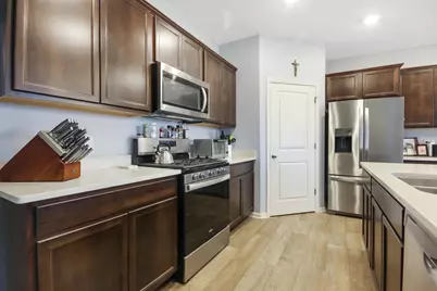 10406 Whitney Place, Saint John, IN 46307 - Photo 5