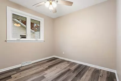 6131 Glen Drive, Merrillville, IN 46410 - Photo 13