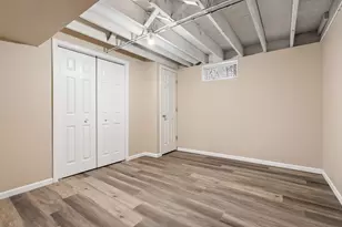 6131 Glen Dr, Merrillville, IN 46410 - Photo 23