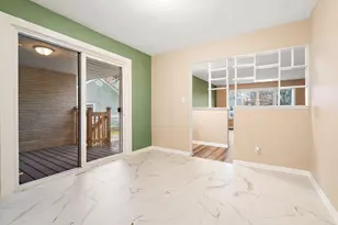 6131 Glen Dr, Merrillville, IN 46410 - Photo 11